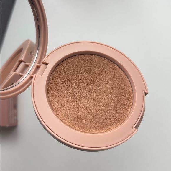 🆕 ILIA | Sunshift Weightless Silky Cream Bronzer (RISE) - Picture 7 of 7